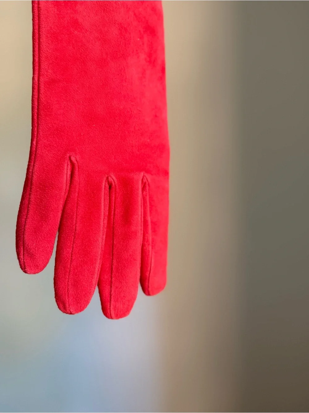Saks Fifth Avenue Made in Italy 100%  Leather Cashmere Lined Red Gloves 7 1/2